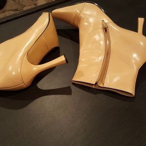 Woman shoes